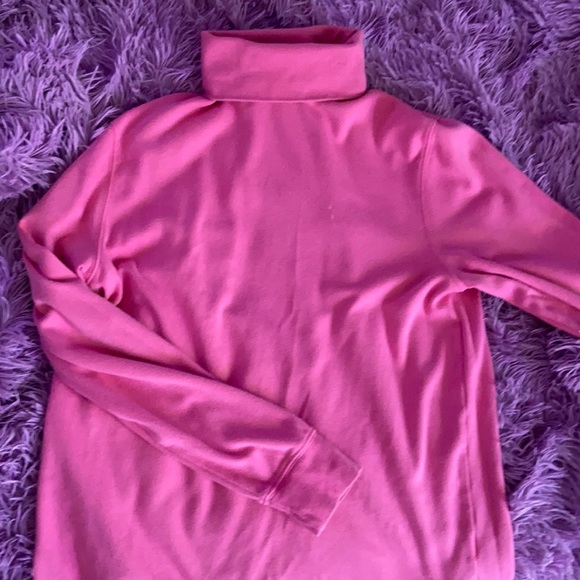 SEND OFFER  ON PINK TURTLE NECK 💘Size Medium - Picture 1 of 4